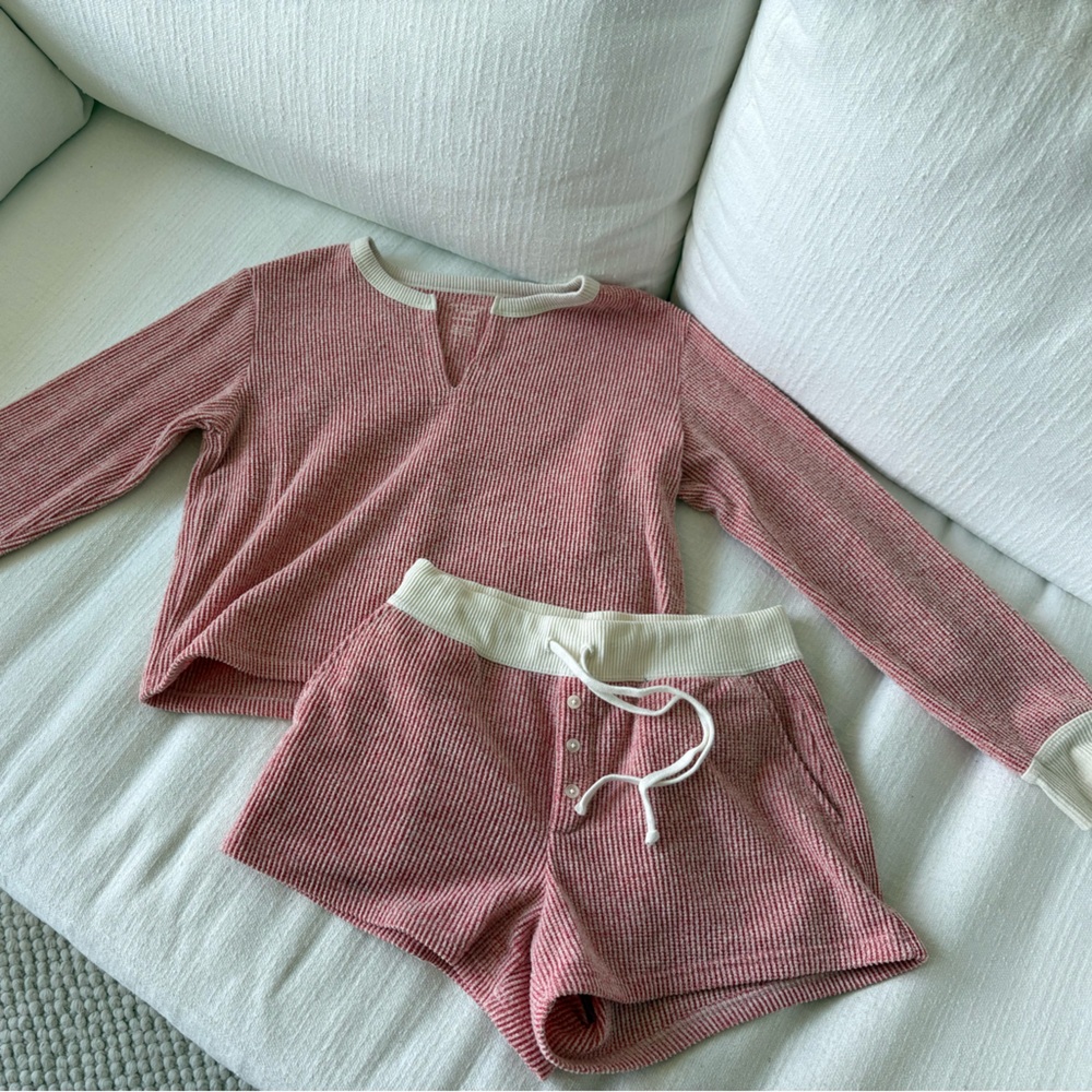 American Eagle Outfitters Pink and Cream Ribbed Lounge/PJ Set